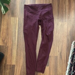 Burgundy lululemon Leggings w/ pockets sz 6